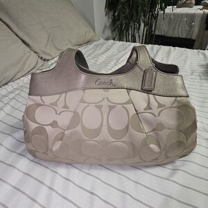 Coach Lexi Jacquard Carryall Metallic Beige Signature Shoulder Bag F18828